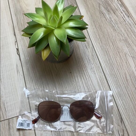 Joe’s Jean Round Sunglasses NWT